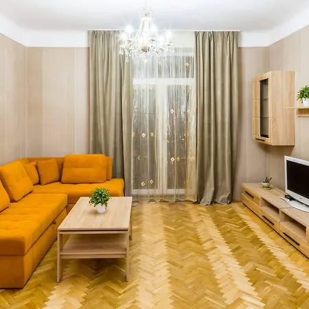 In The Center Apartment